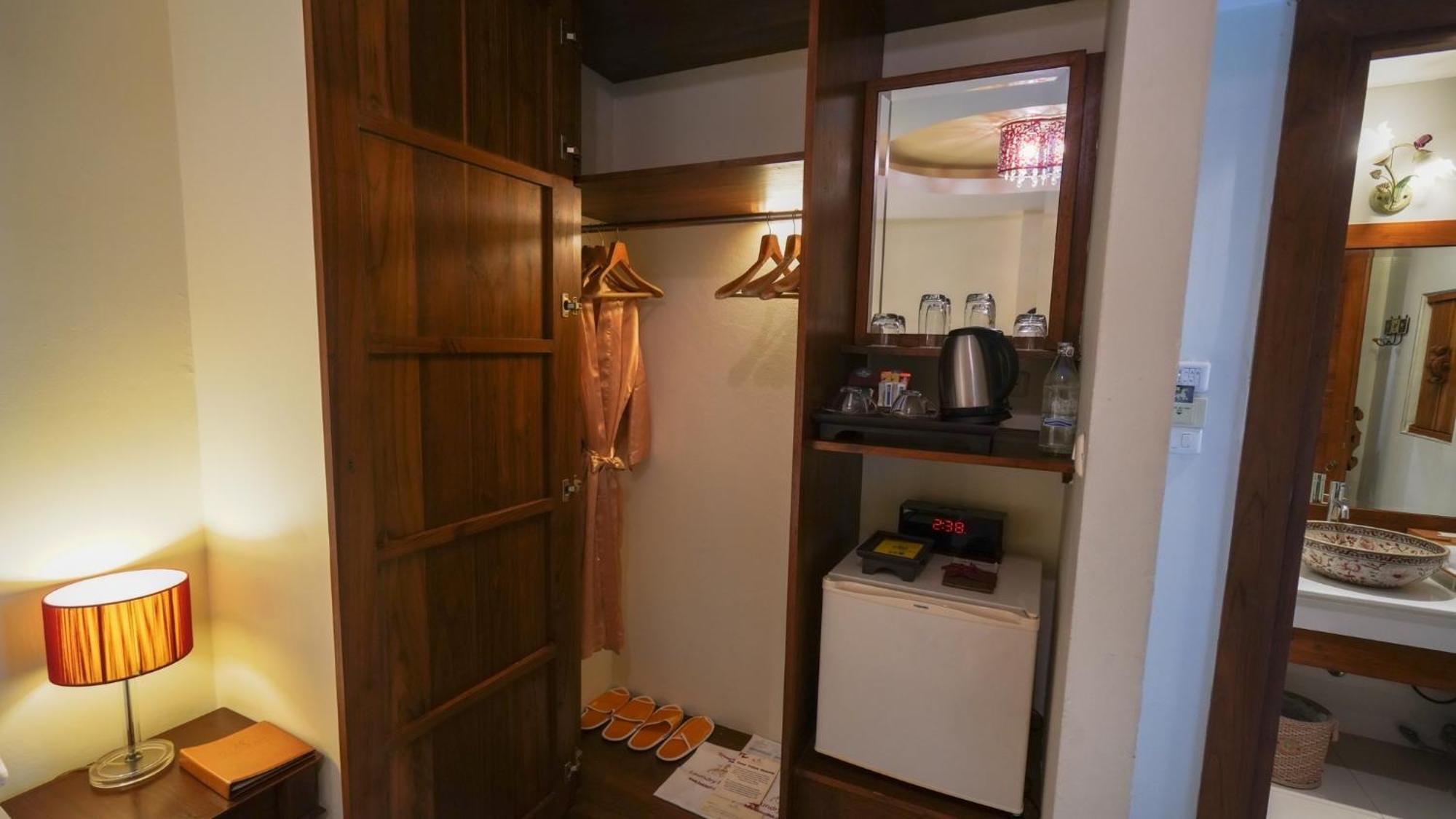 Kodchasri Thani Hotel Chiangmai Чиангмай Экстерьер фото