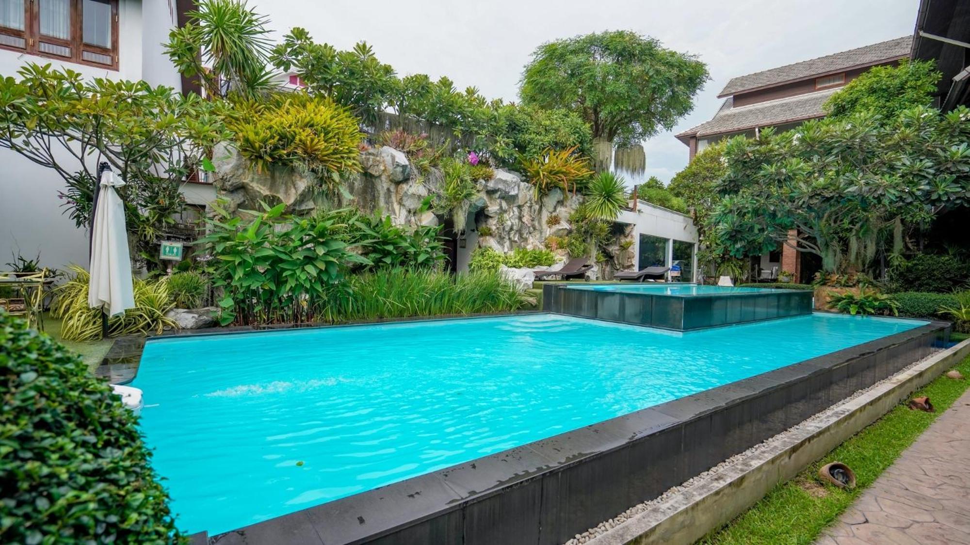 Kodchasri Thani Hotel Chiangmai Чиангмай Экстерьер фото
